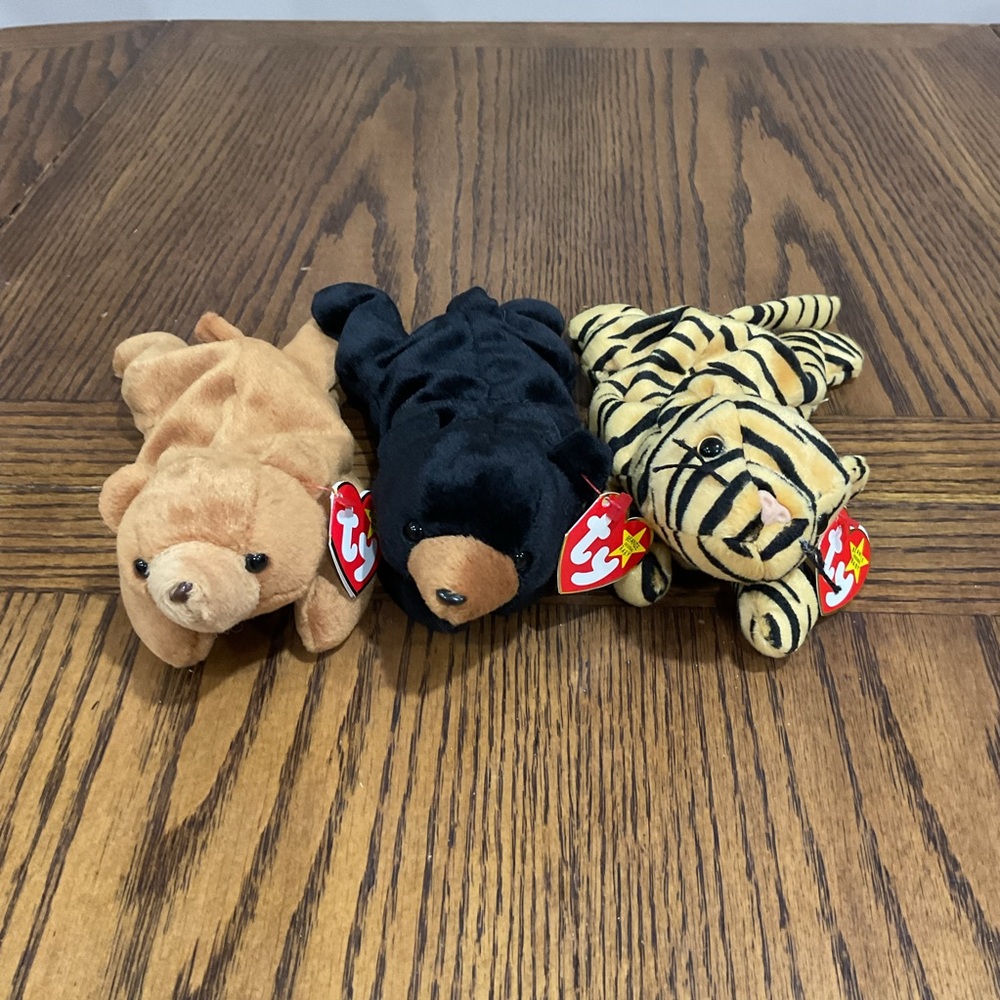 Ty Beanie Babies Set: Stripes Tiger, Blackie Bear & Cubbie Bear
